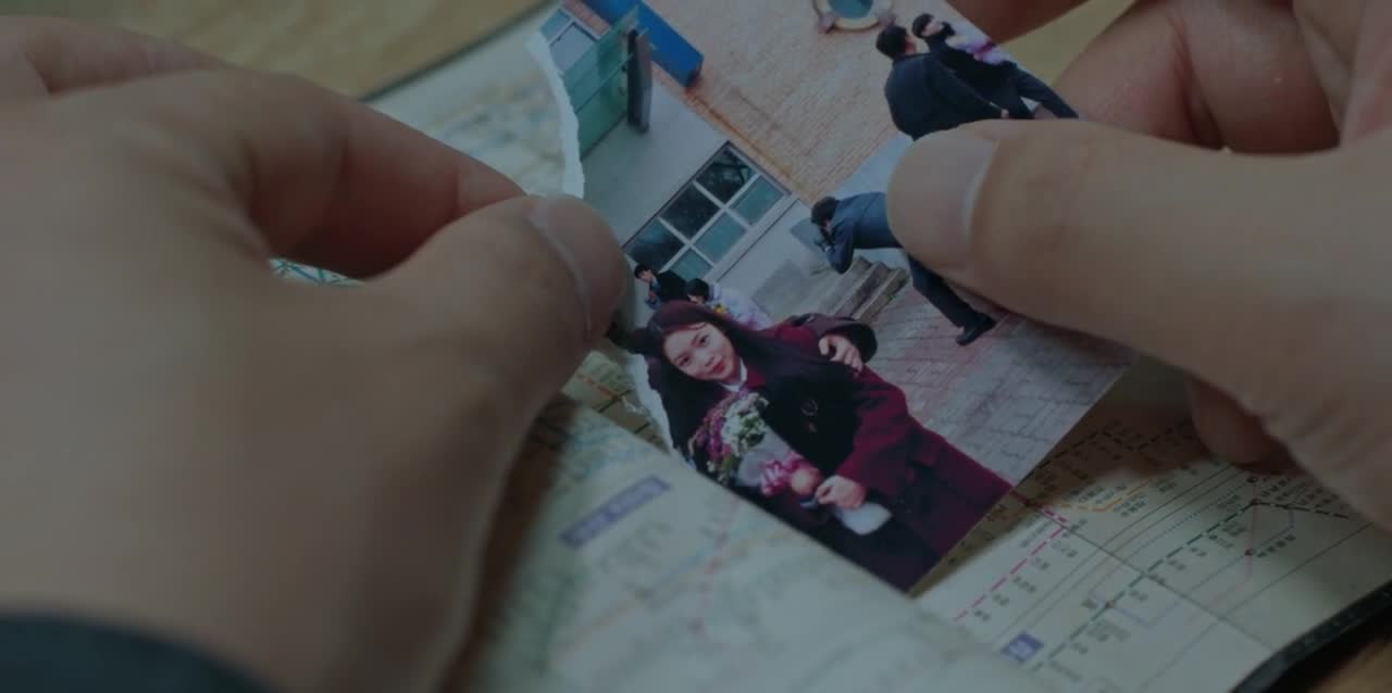 Кадры из сериала Бесполезная ложь (2023)