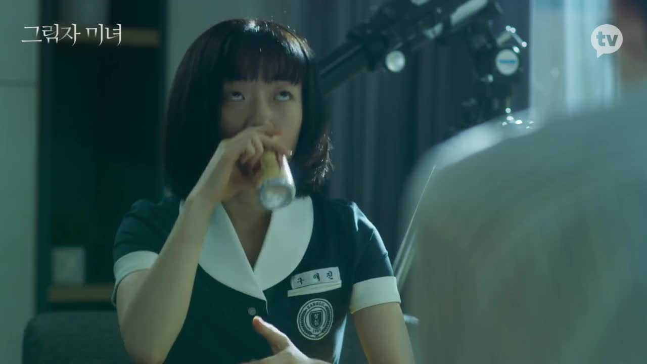 Кадры из сериала Теневая красотка 7 серия 1 сезон (2021)