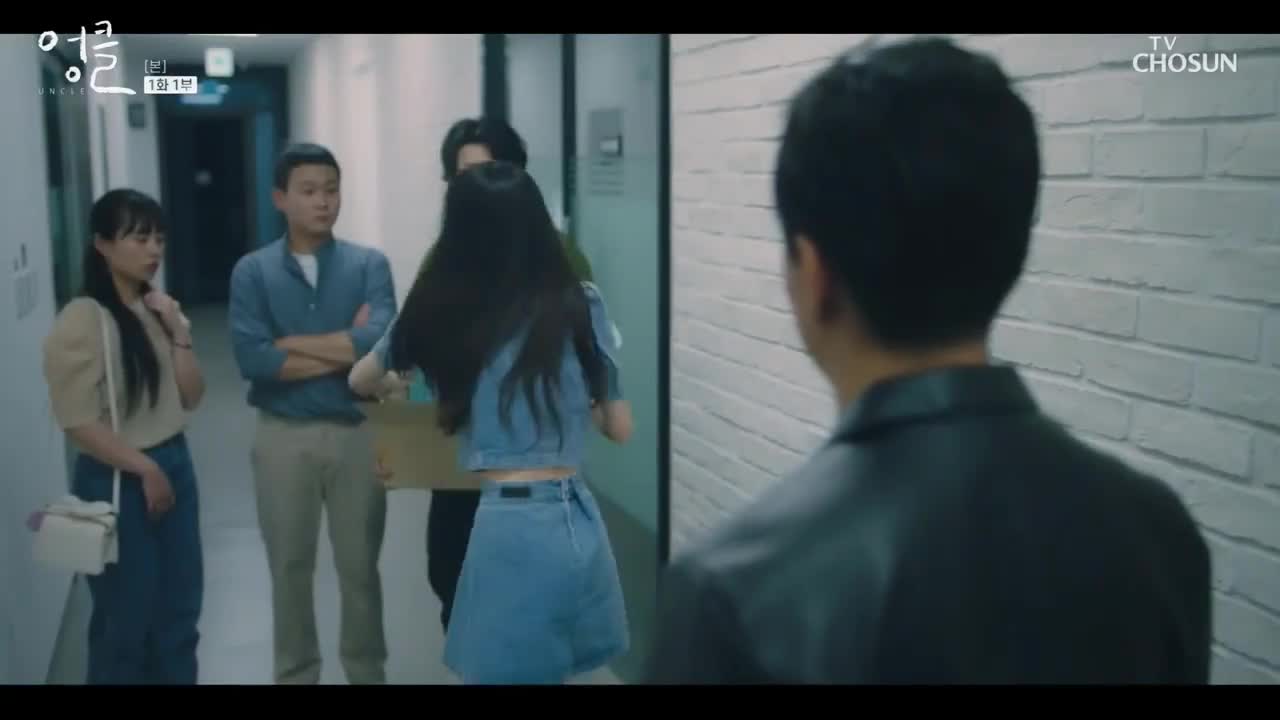 Кадры из сериала Дядя 1 серия 1 сезон (2021)